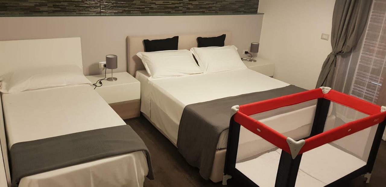 Appartamento I Puritani On The Beach Giardini Naxos Ngoại thất bức ảnh