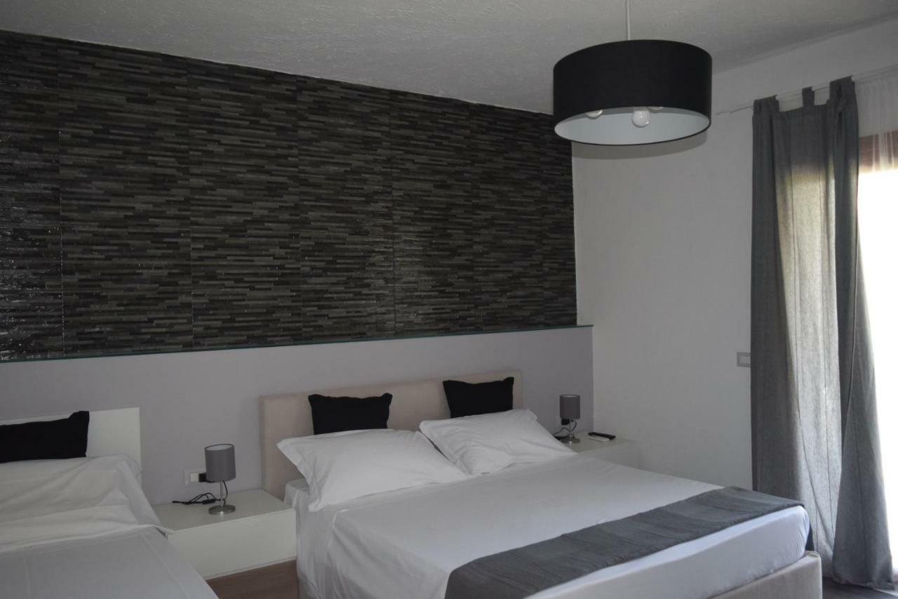 Appartamento I Puritani On The Beach Giardini Naxos Ngoại thất bức ảnh