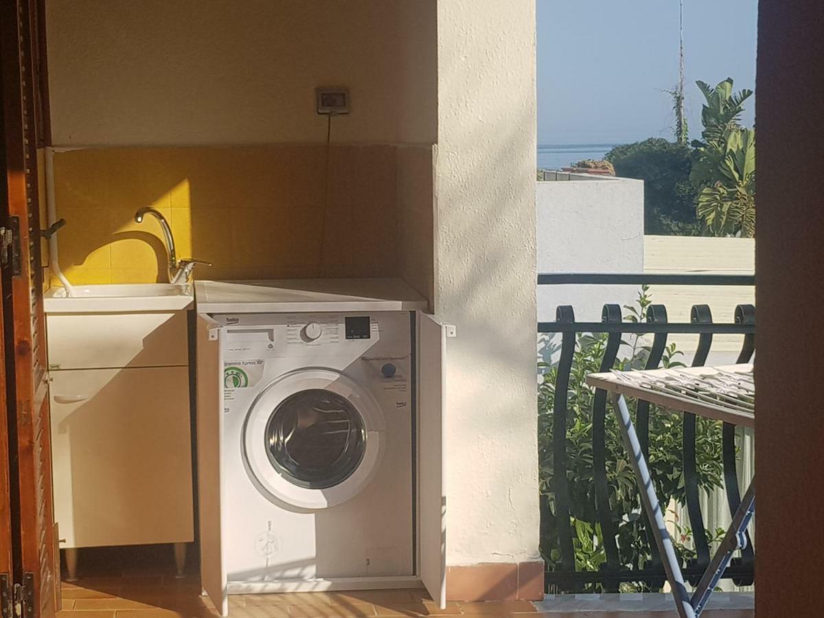 Appartamento I Puritani On The Beach Giardini Naxos Ngoại thất bức ảnh
